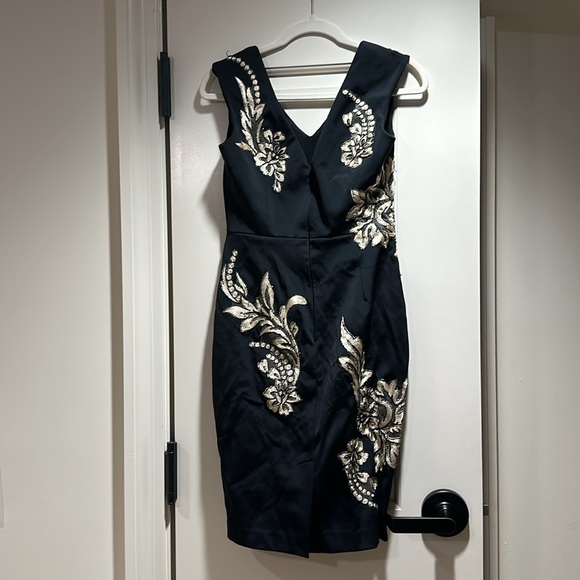 Phase Eight Size 6 Fitted Black Floral Dress - Picture 5 of 9